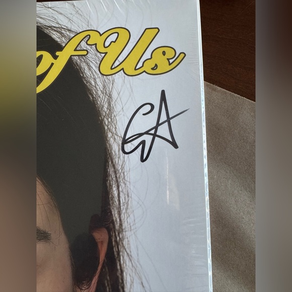 GRACIE ABRAMS THE SECRET OF US SIGNED AUTOGRAPHED YELLOW VINYL LP ALBUM ON COVER - Picture 12 of 15